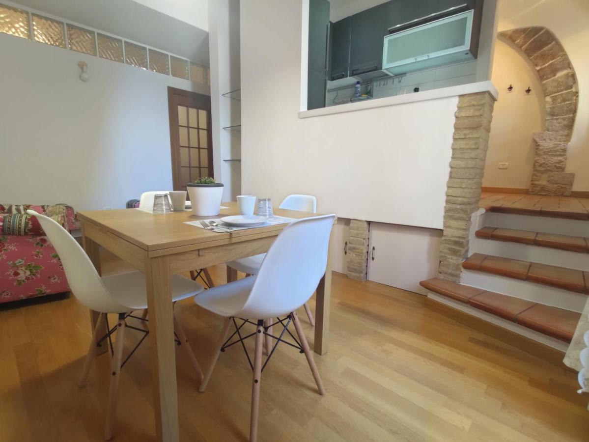 Apartament Mazzini 3 Asyż Zewnętrze zdjęcie